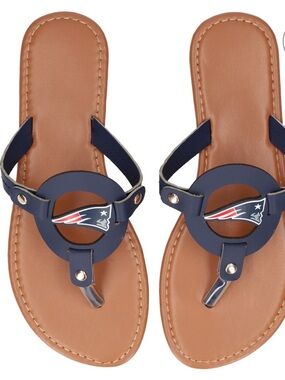 New England Patriots Die-Cut Logo Flip Flops Sandals NEW Size Small